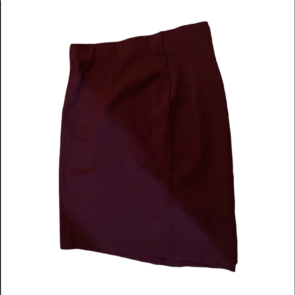 NEW WITH TAGS WOMEN Attention Womens Pencil Skirt large Burgundy Straight Lined